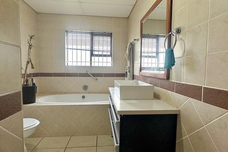 7 Bedroom Property for Sale in Dassenberg Western Cape